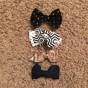 Bundle of 4 hair bows